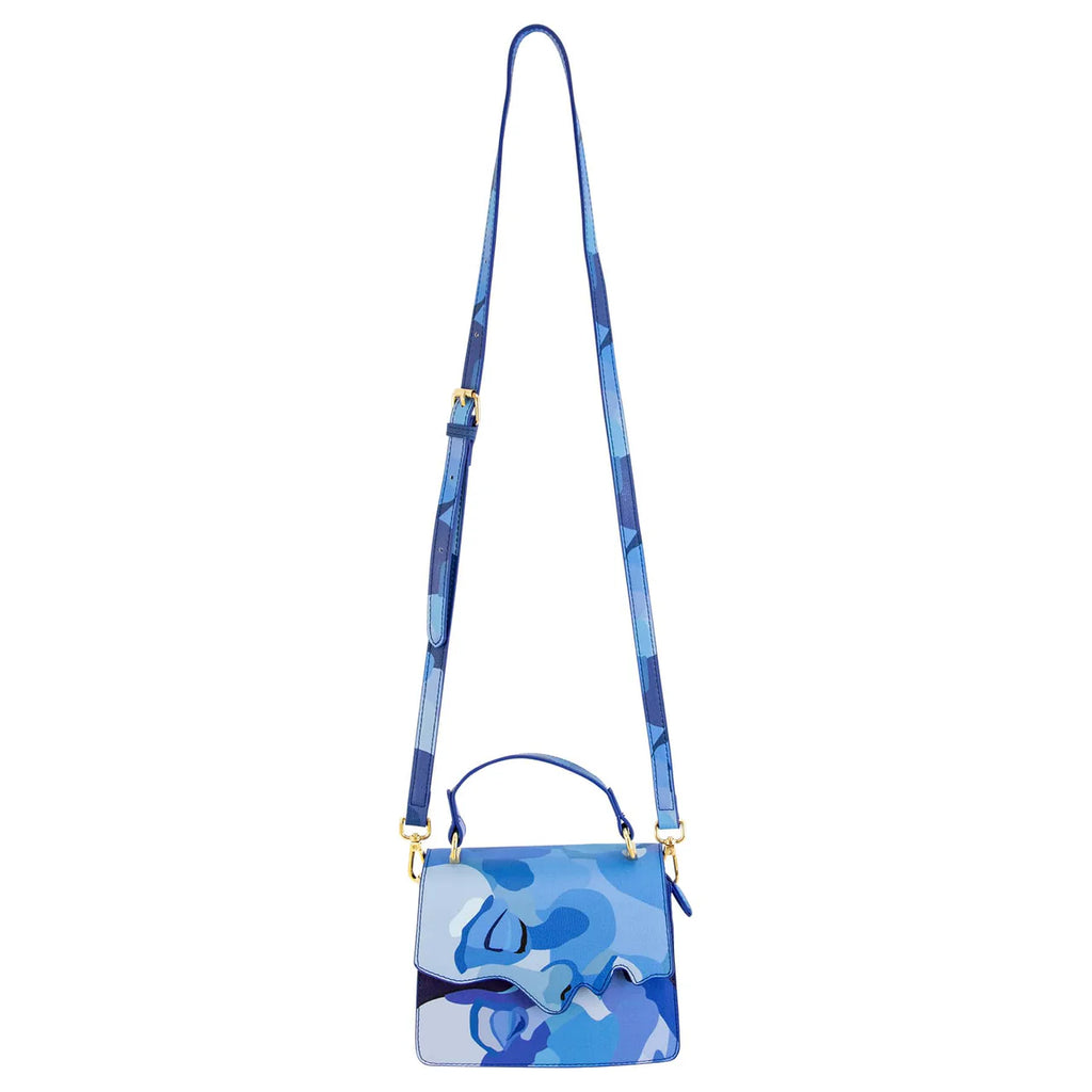 [Blue] Kissing Bag