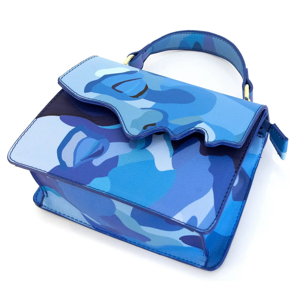 [Blue] Kissing Bag